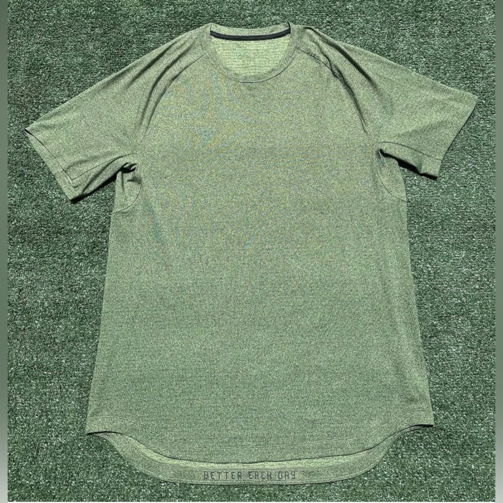 Lululemon Drysense Performance Green Short Sleeve Shirt Men’s Size XL